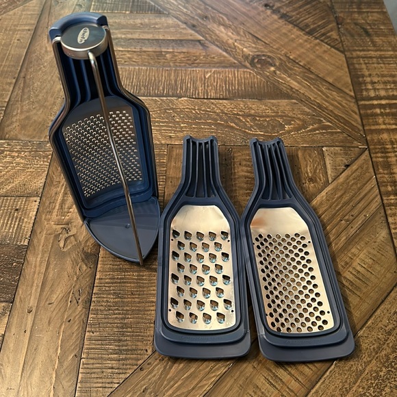 Chef'n Tower Grater - Picture 10 of 11